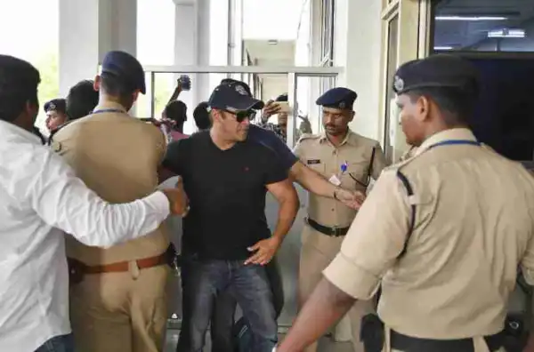 Veteran Bollywood Star Salman Khan Granted Bail After Poaching Conviction (Photos)